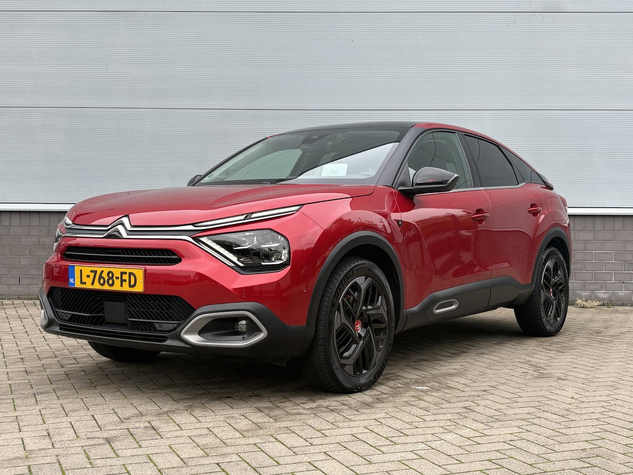 Citroën C4 - 130 pk Automaat Shine | Stoelverwarming | Adaptief Cruise Control | Apple Carplay & Androi - AutoWereld.nl