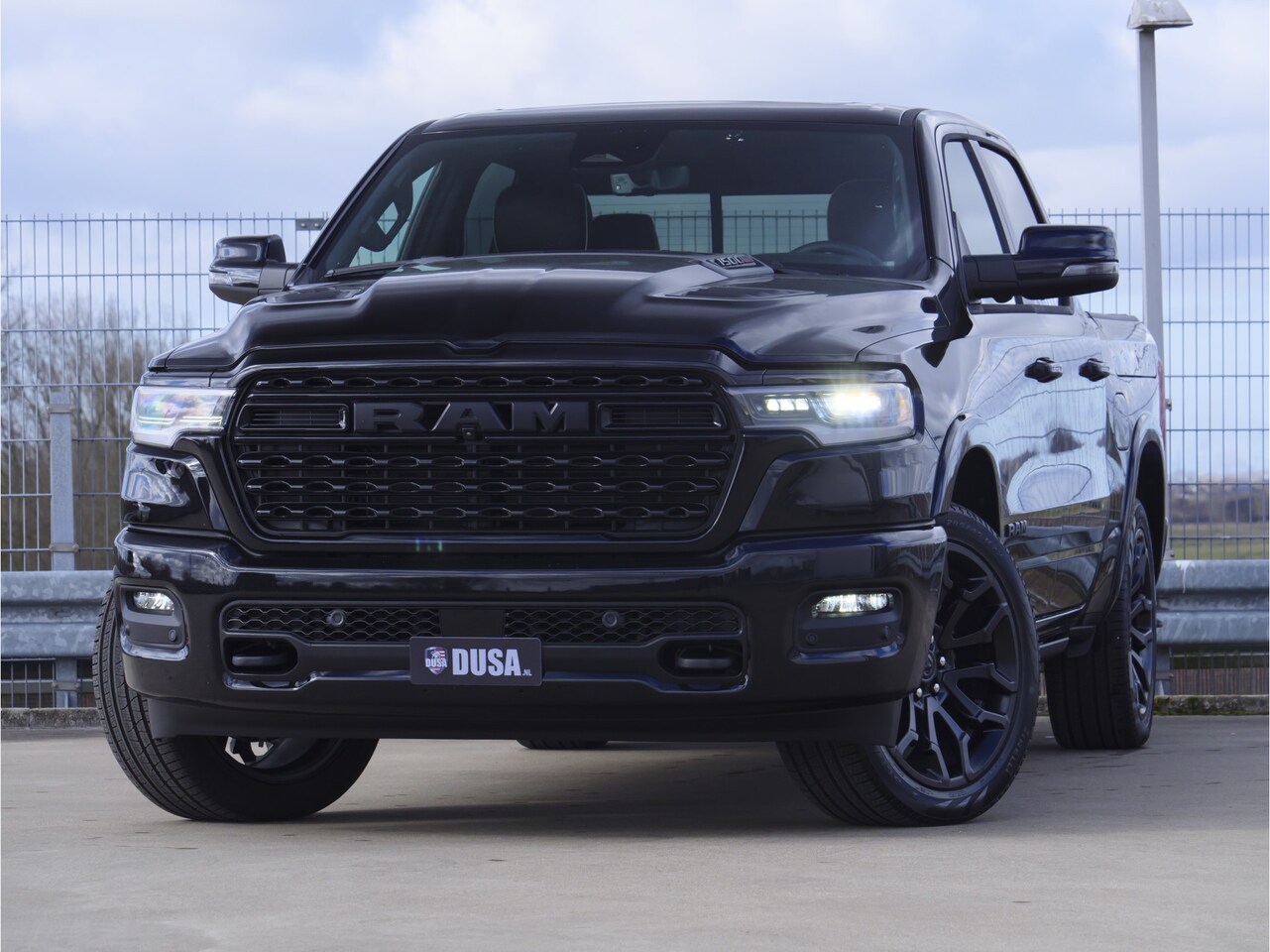 Dodge Ram 1500 - | Limited | Night | 3.0L Twin-Turbo I6 | High Output | BPM-VRIJ Passenger Display | 14,4 T - AutoWereld.nl