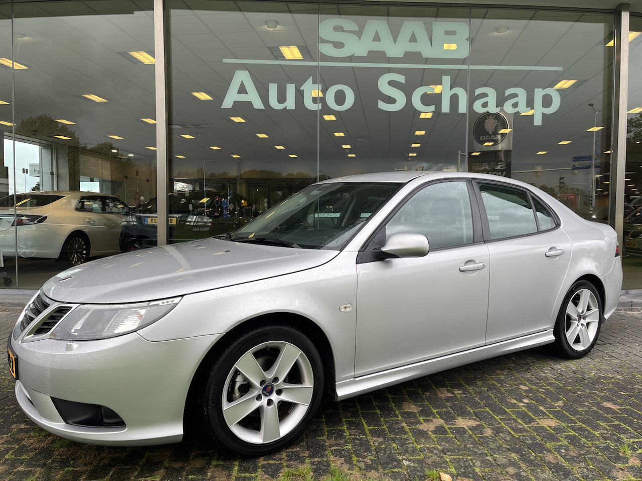 Saab 9-3 - Sedan 2.0t Vector Automaat | Rijklaar incl garantie | NL auto en 1e eigenaar | Sportstoele - AutoWereld.nl