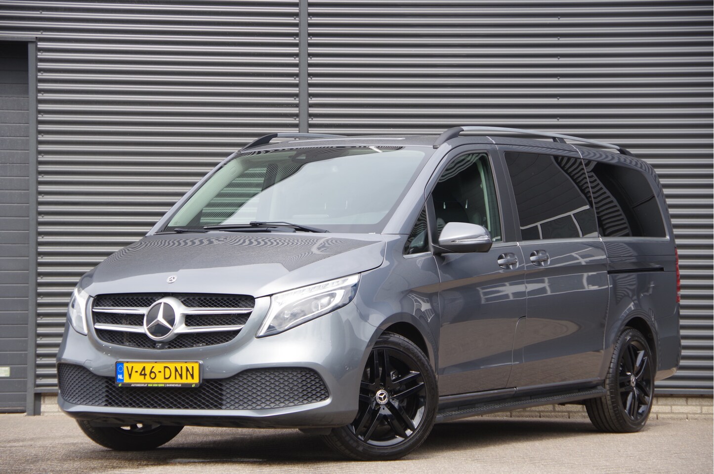 Mercedes-Benz V-klasse - 300d DC-5P AUT LED, LEDER, 2X SCHUIFDEUR, 360 CAMERA, ACC, STOELVERW.+KOELING, NAVI, TREKH - AutoWereld.nl