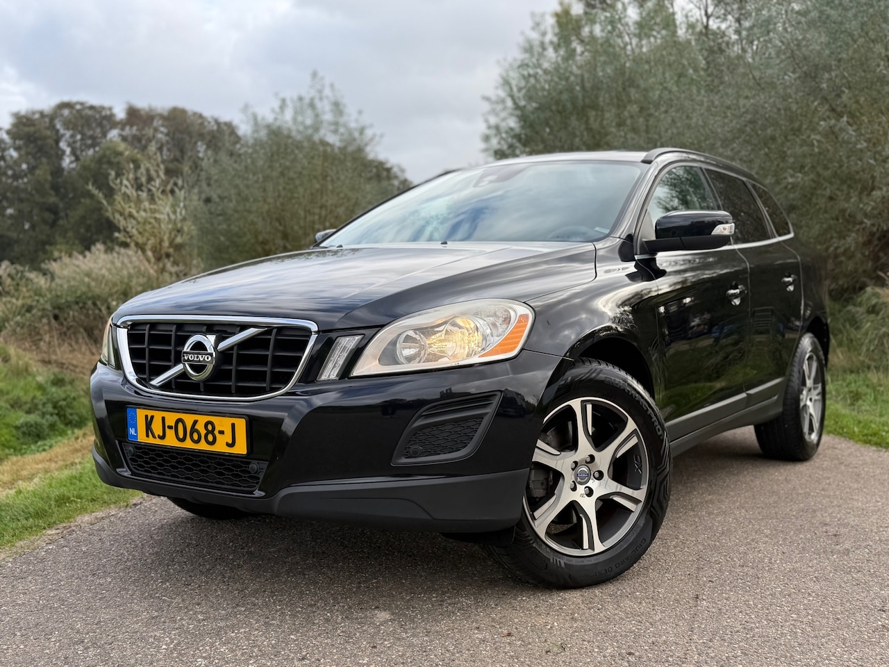 Volvo XC60 - 2.0 D3 Summum / Airco / Navi / Camera / Leder / PDC / Cruise Control / Elektrische Achterk - AutoWereld.nl