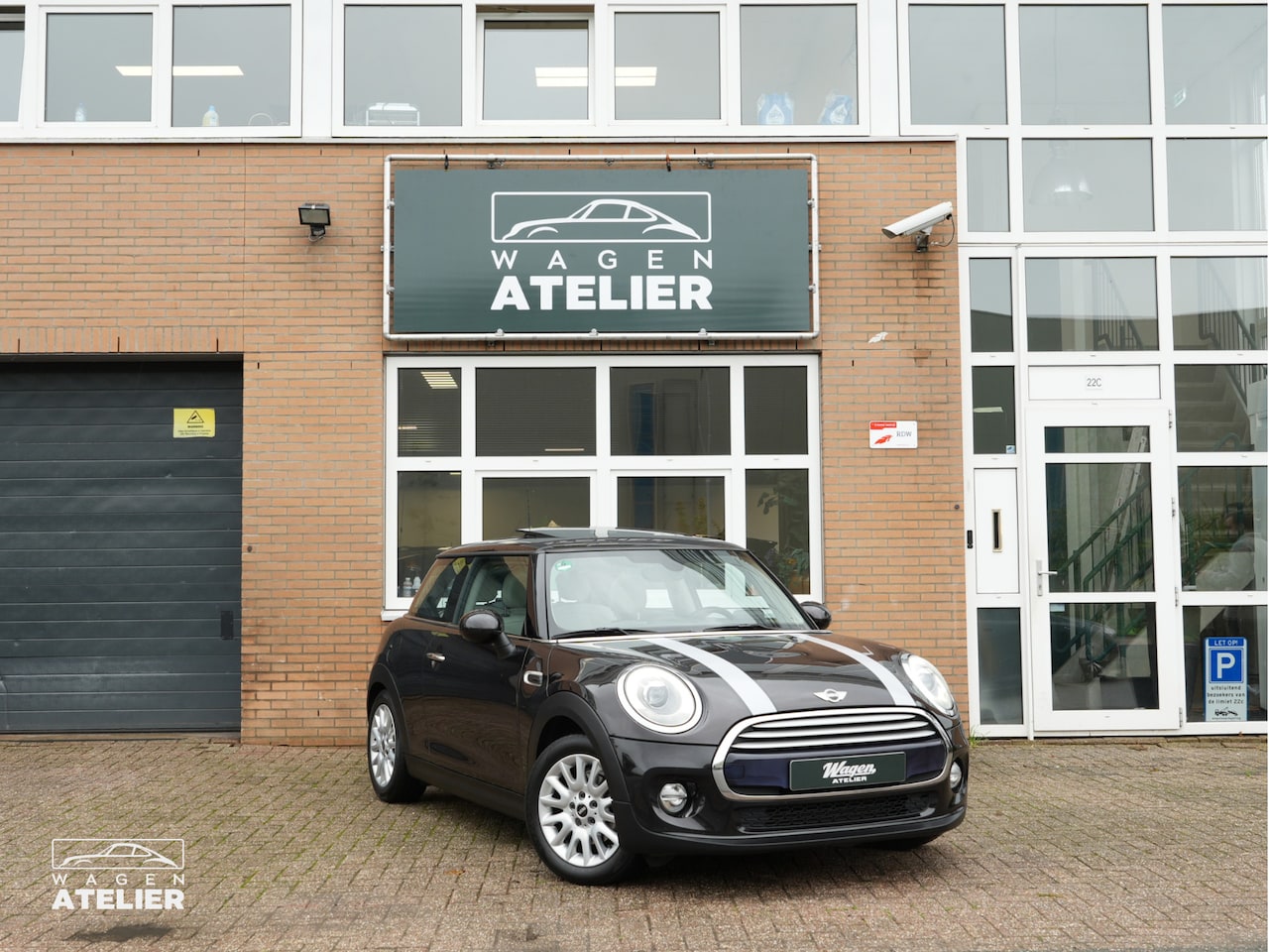 MINI 3-Deurs - 1.5 Cooper Business|Dealer o|Pano|Leder|Full op - AutoWereld.nl