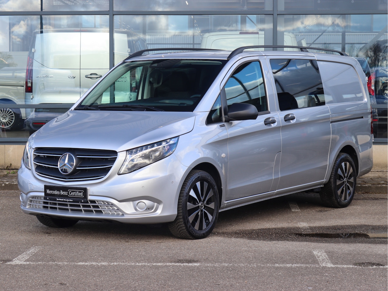 Mercedes-Benz Vito - 116 CDI L2 D.C. | CLIMA/CAMERA/CRUISE/2.500KG AHW | Certified - AutoWereld.nl