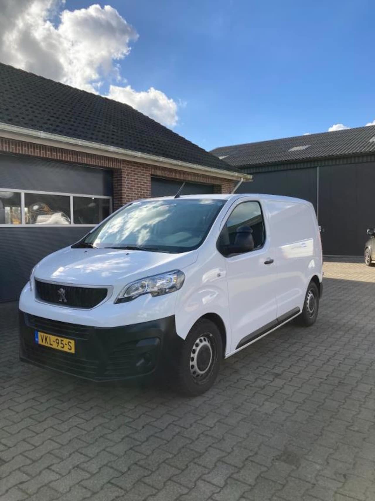 Peugeot Expert - 1.5 BlueHDI 100 Compact Premium airco PDC trekhaak cruis electr, ramen en spiegels NAP boo - AutoWereld.nl