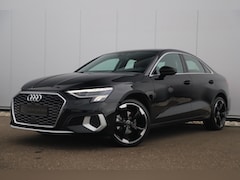Audi A3 Limousine - 30 TFSI Advanced edition Automaat 18 inch RS Look Velgen Sportstoelen Full LED Navigatie C
