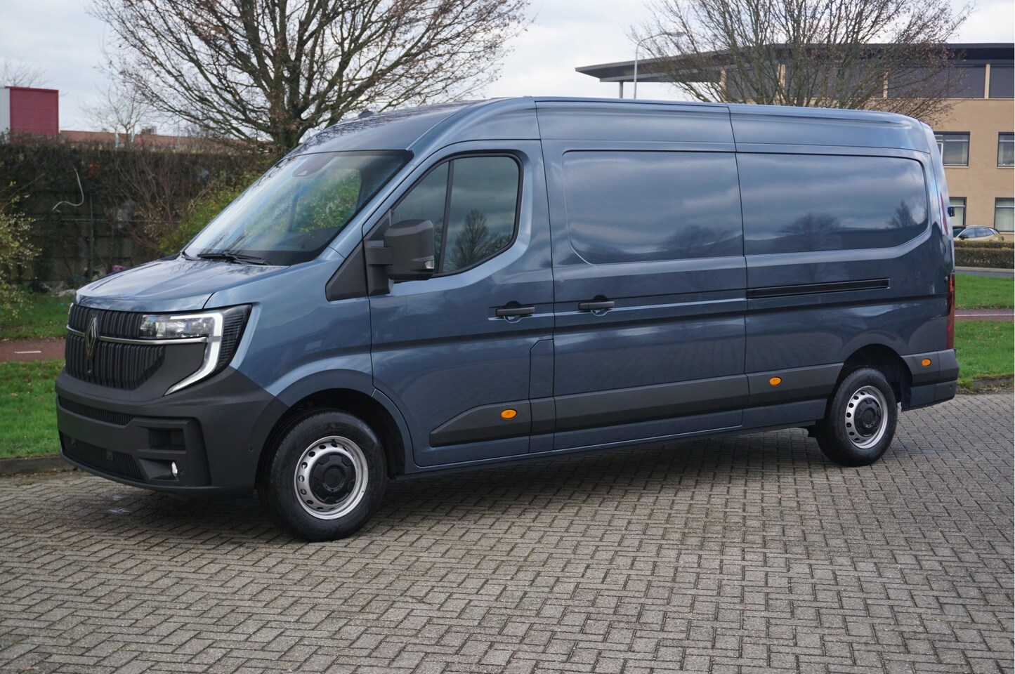 Renault Master - T35 170PK L3H2 BPM VRIJ!! 10" R-Link Navi, Camera, LED 2x Schuifdeur!! NR. 762 - AutoWereld.nl