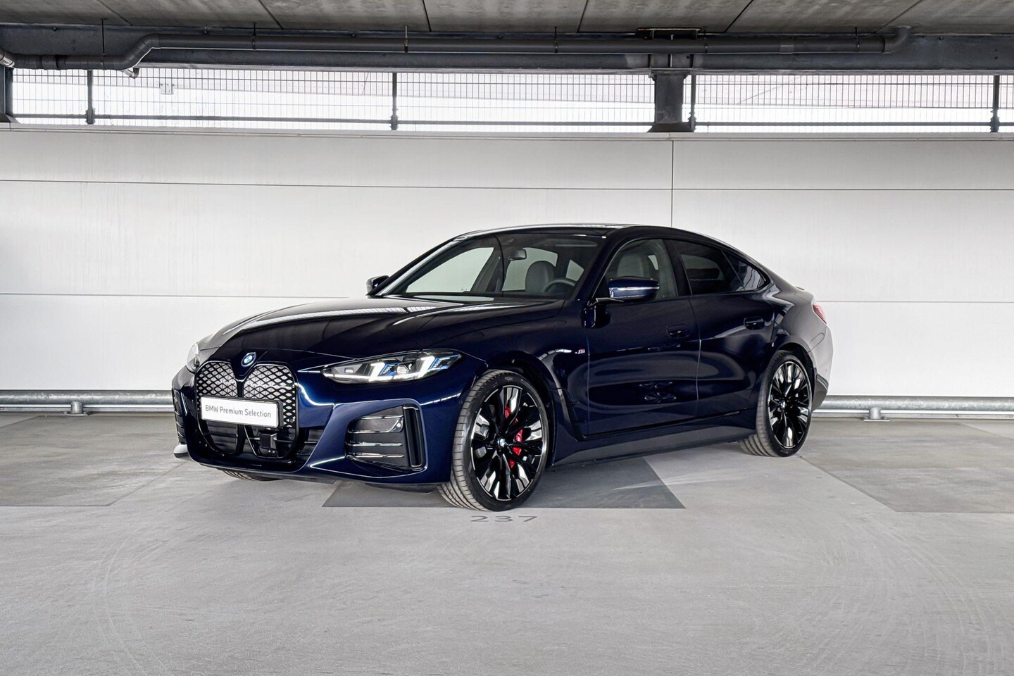 BMW i4 - eDrive35 M Sport Edition | M Sportpakket Pro | Comfort Pack | Huisselectie - AutoWereld.nl