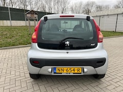 Peugeot 107 - 1.0-12V XR