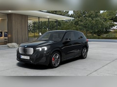 BMW iX1 - eDrive20 M Sport / Trekhaak / Panoramadak / Sportstoelen / Comfort Access / Achteruitrijca