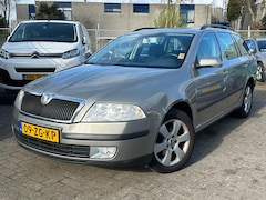 Skoda Octavia Combi - 1.8 TSI Ambiente Attractive Business