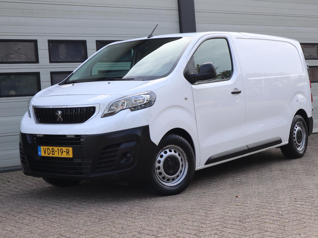 Peugeot Expert - 1.5 BlueHDI 102pk Euro 6 - L2 Lang - Cruise - Navi - AutoWereld.nl