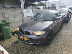 BMW 1-serie - 116i met schuifkanteldak/Airco