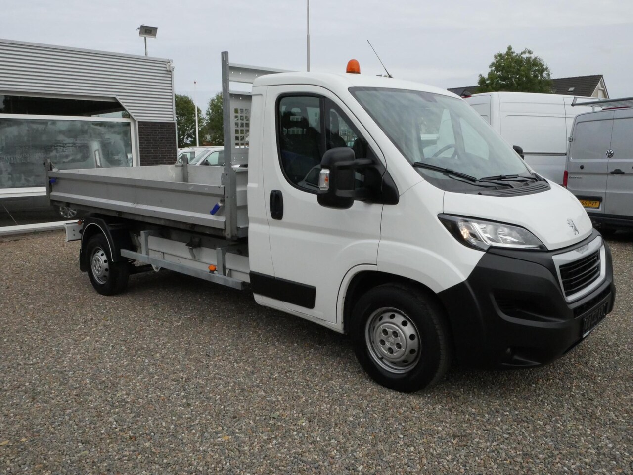 Peugeot Boxer - 2.2 BlueHDi 140PK L3 Airco Kipper L*B*H=355*200*35 - AutoWereld.nl