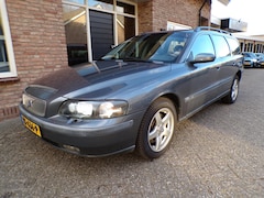Volvo V70 - 2.5 T AWD