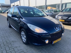 Peugeot 307 - 1.6-16V XS 5 Drs Airco Cruise control Elektr pakket Grootscherm Facelift model Rijdt en sc