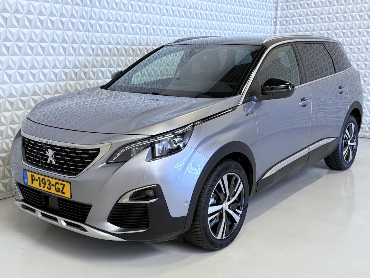 Peugeot 5008 - 1.6 BlueHDI Blue Lease GT-Line AUTOMAAT (2018) - AutoWereld.nl