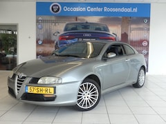 Alfa Romeo GT - 2.0 JTS Distinctive Climate Control Lmv Distr. reeds v.v. Prijspakker afgeleverd met nieuw