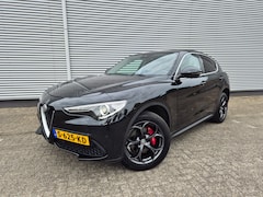 Alfa Romeo Stelvio - 2.0 T AWD Super Automaat, panoramadak, trekhaak, cruise, navigatie, achteruitrijcamera, le
