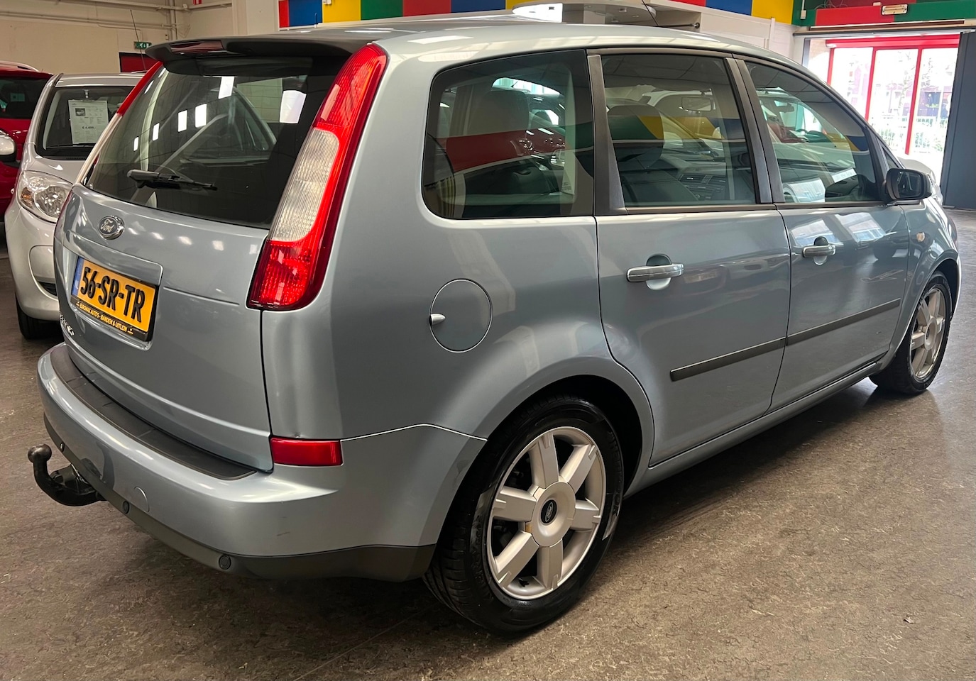 Ford Focus C-Max - 1.8-16V Futura | 2e eigenaar | NAP | Airco | Trekhaak - AutoWereld.nl