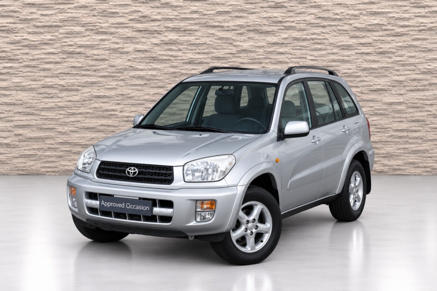 Toyota RAV4 - 2.0-16V VVT-i Sol | Lichtmetalen velgen | spatbordverbreders in carrosseriekleur | monoton - AutoWereld.nl