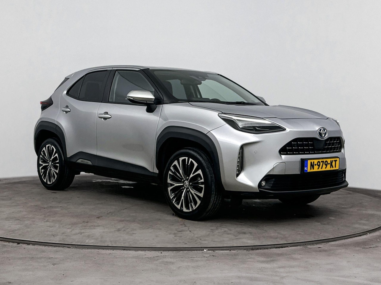 Toyota Yaris Cross - 1.5 Hybrid Executive | Dodehoek detectie | Stoelverwarming | Head-up display | JBL | Apple - AutoWereld.nl
