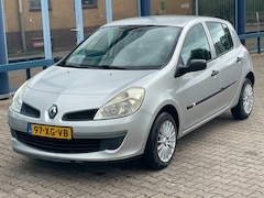 Renault Clio - 1.2-16V Authentique Nwe Apk & Distr Riem & Banden Airco 5-Drs