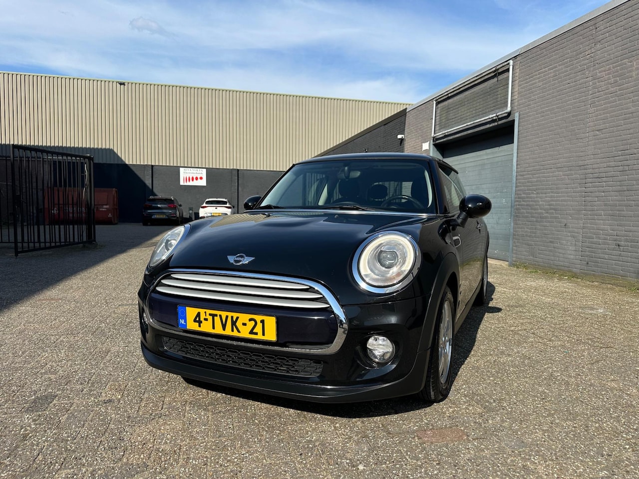 MINI Cooper - Mini 1.5 Automaat Clima Cruise Navi Keyless LM-Wielen APK NAP. - AutoWereld.nl