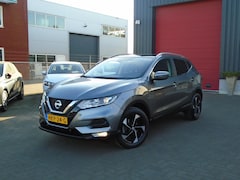 Nissan Qashqai - 1.3 DIG-T N-Connecta, Pano-Dak, Trekhaak, Camera