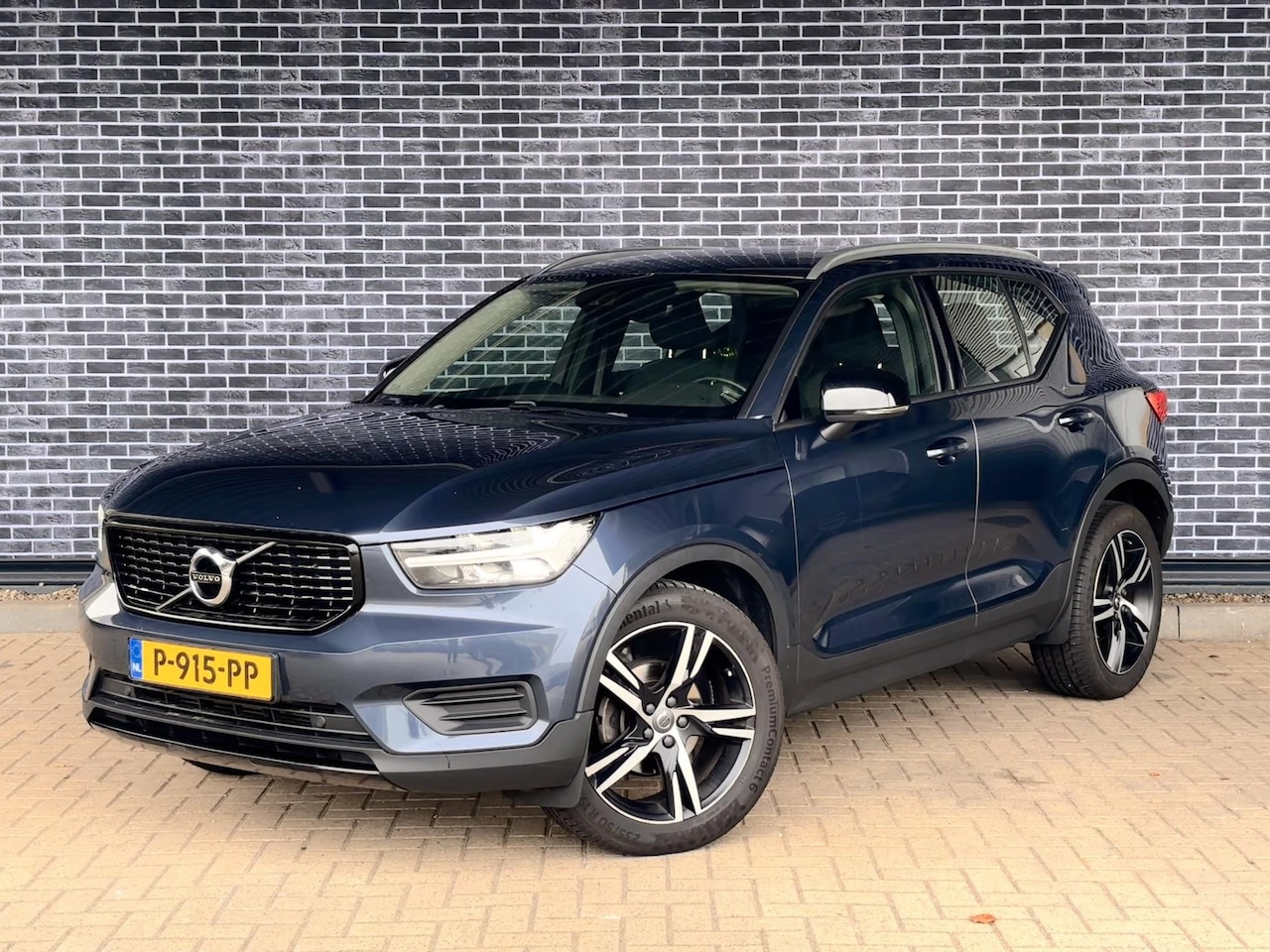 Volvo XC40 - 1.5 T2 Momentum Business | Achteruitrijcamera | Apple CarPlay | Stoel-/Stuurverwarming | A - AutoWereld.nl
