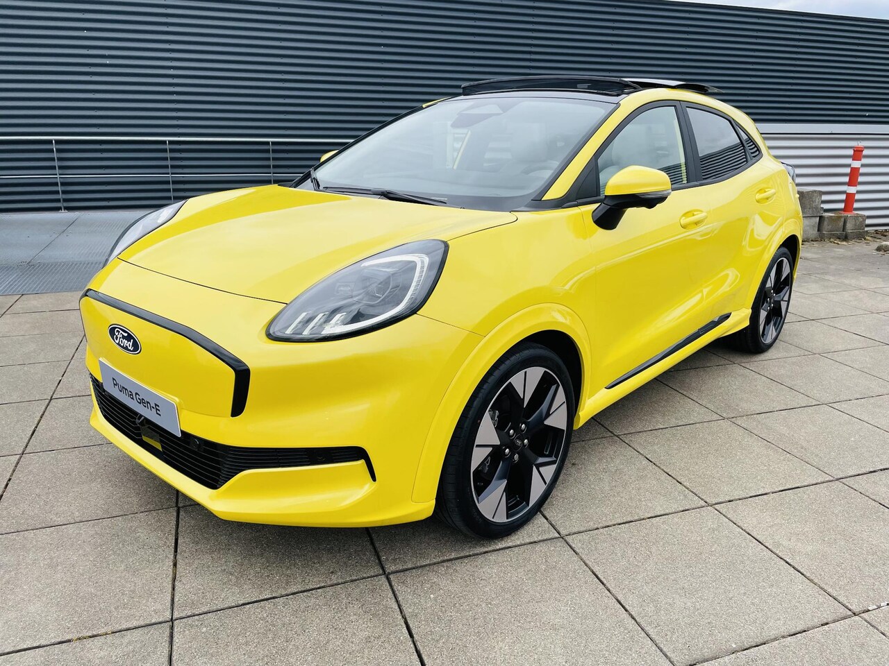 Ford Puma Gen-E - Premium 46.8 kWh Nieuw te bestellen - AutoWereld.nl