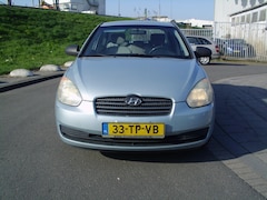 Hyundai Accent - 1.4i Dynamic