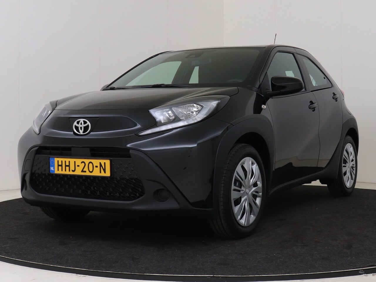 Toyota Aygo X - 1.0 VVT-i MT play 1.0 VVT-i MT Play - AutoWereld.nl