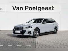 BMW i5 Touring - xDrive40 | 84 kWh | M Sport | Driving Assistant Professional | Panoramadak |