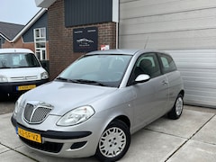 Lancia Y(psilon) - Ypsilon 1.4-16V /AUTOMAAT / 104.000 KM NAP / AIRCO