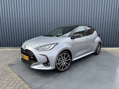 Toyota Yaris - 1.5 Hybrid 130 GR Sport / Bi tone | PDC V+A | BSM | 10jr GARANTIE | Rijklaar