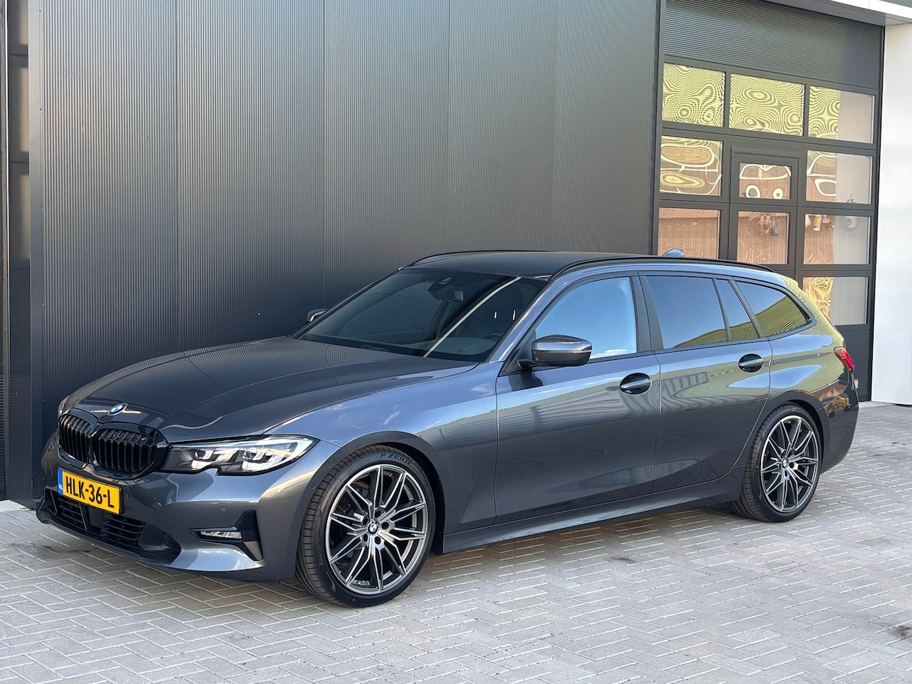 BMW 3-serie Touring - 318d Sportline|Led|ACC|Dig.Dash|Sportstoelen|Navi/Apple/DAB - AutoWereld.nl