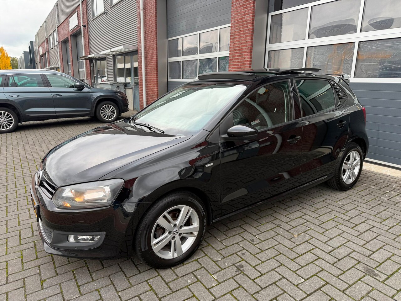 Volkswagen Polo - 1.2 TSI DSG Pano Navi Cruise PDC Clima - AutoWereld.nl