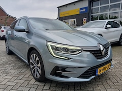 Renault Mégane E-Tech - Estate 1.6 Plug-In Hybrid 160 - Camera - Head Up display
