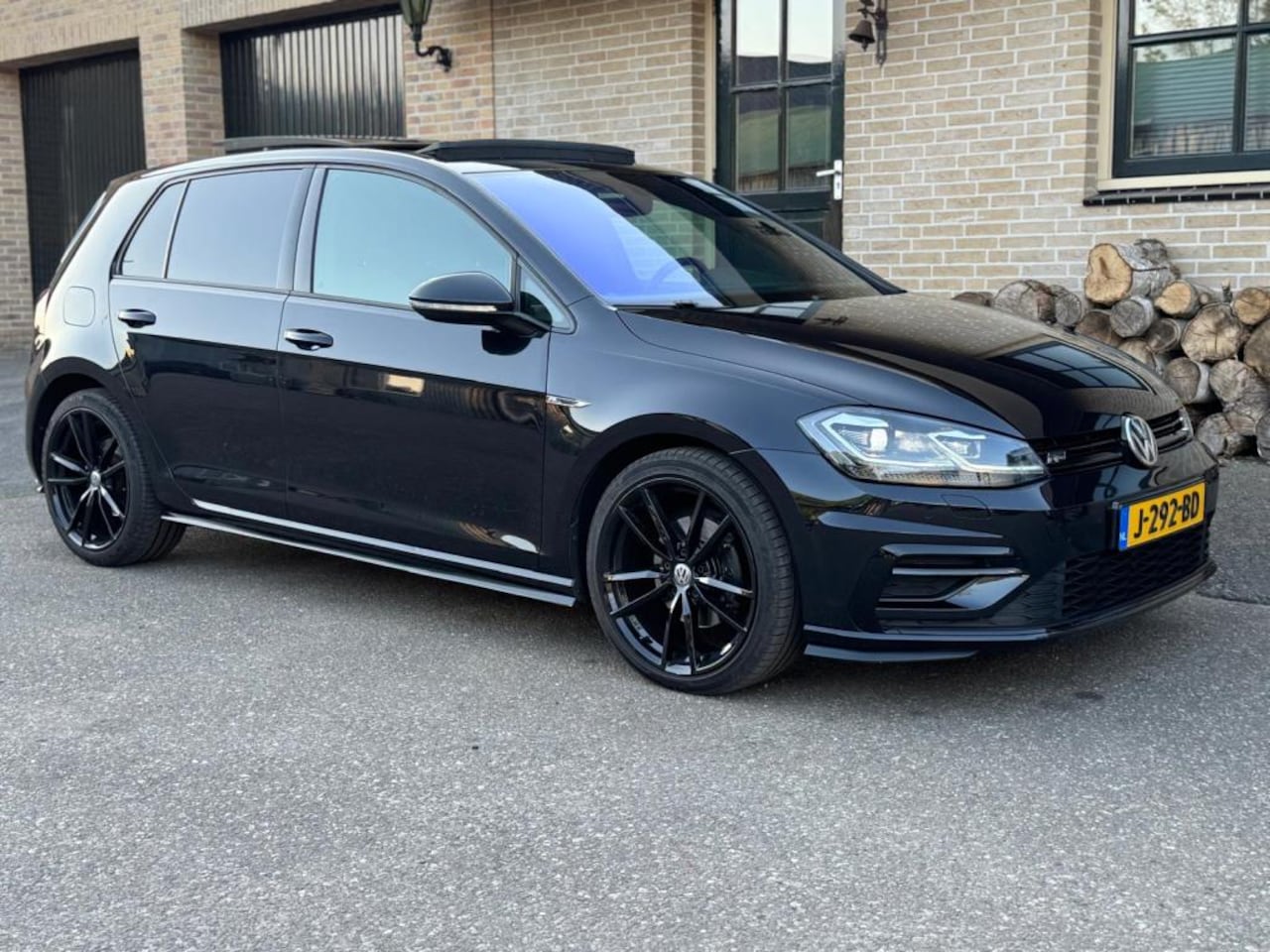 Volkswagen Golf - 7.5 TDI R-Line Highline | DSG | PANO|CAMERA - AutoWereld.nl