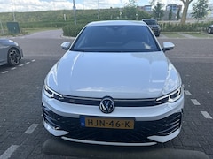 Volkswagen Golf - 1.5 eTSI R-Line Edition | Automaat | Navigatie | Draadloze Apple carplay | Adaptive cruise