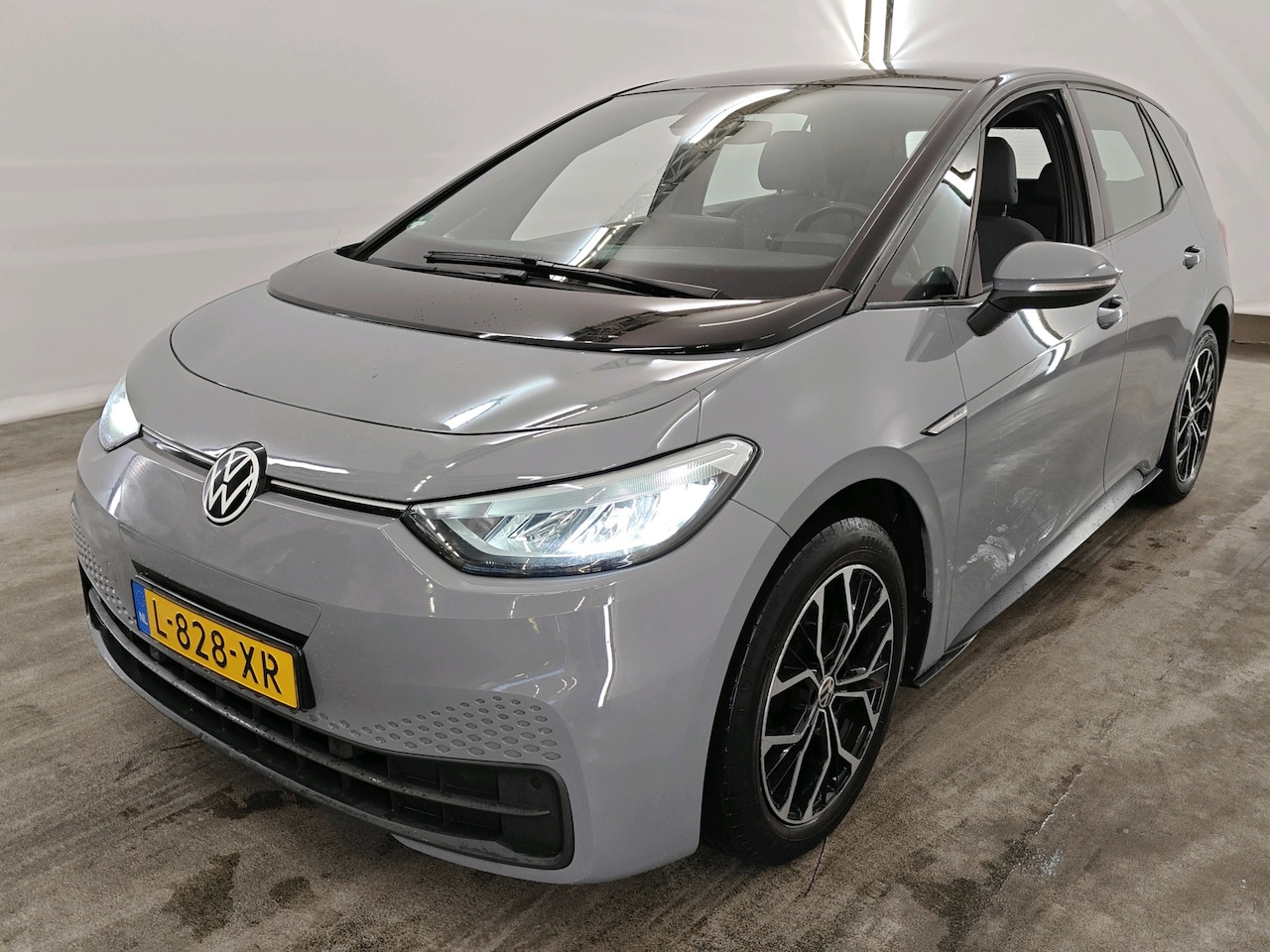 Volkswagen ID.3 - 58 kWh 204pk Life | SOH 91% | Trekhaak | 18" Velgen | Stuur- & Stoelverwarming | CarPlay | - AutoWereld.nl