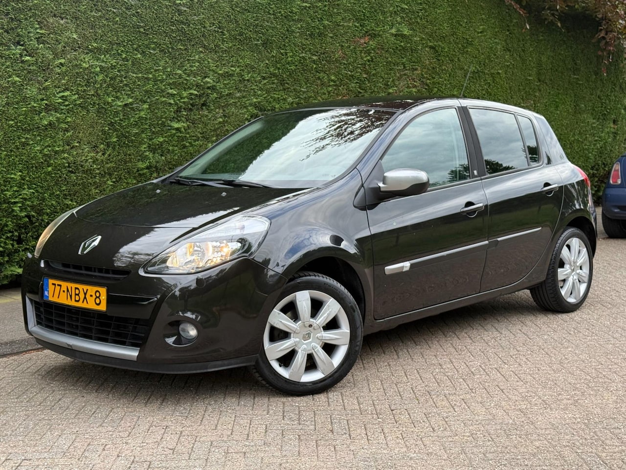 Renault Clio - 1.2 TCe 20th Anniversary /CRUISE/AIRCO IJSKOUD/LAGEKM/RIJDTSUPER!/ - AutoWereld.nl