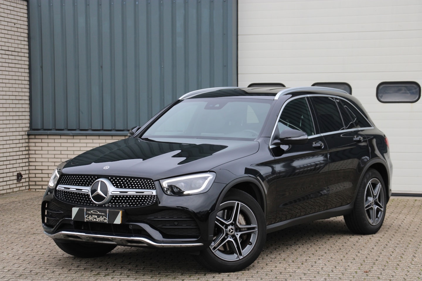 Mercedes-Benz GLC-klasse - 200 Premium AMG-Line NAP Trekhaak MultiBeam Leder Orig. NL Camera Cruise Navi - AutoWereld.nl