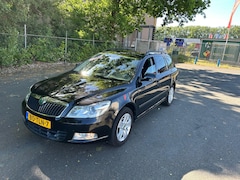 Skoda Octavia Combi - 1.2 TSI Ambition Business Line NETTE AUTO RIJDT EN SCHAKELT GOED