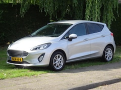 Ford Fiesta - 1.0 100pk Titanium met CarPlay en Parkeersensoren