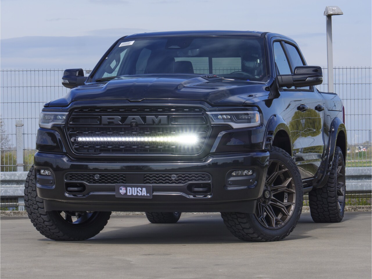 Dodge Ram 1500 - | Limited | 3.0L Twin-Turbo I6 | High Output | BPM-VRIJ Passenger Display | 14,4 Touch Scr - AutoWereld.nl