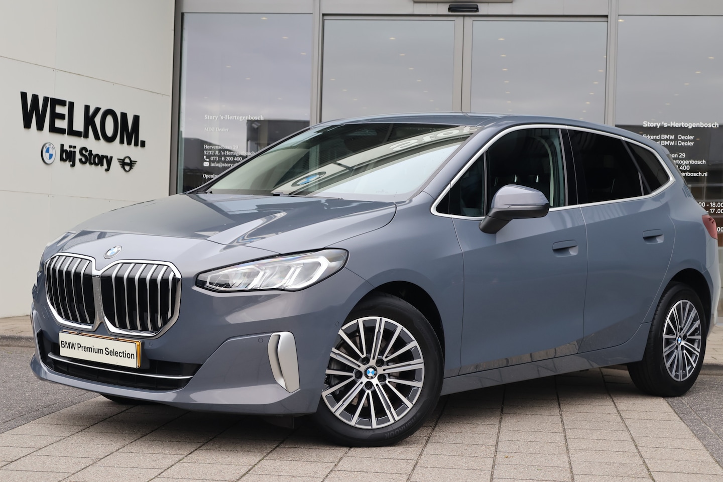 BMW 2-serie Active Tourer - 218i Luxury Line Automaat / Trekhaak / Achteruitrijcamera / Harman Kardon - AutoWereld.nl