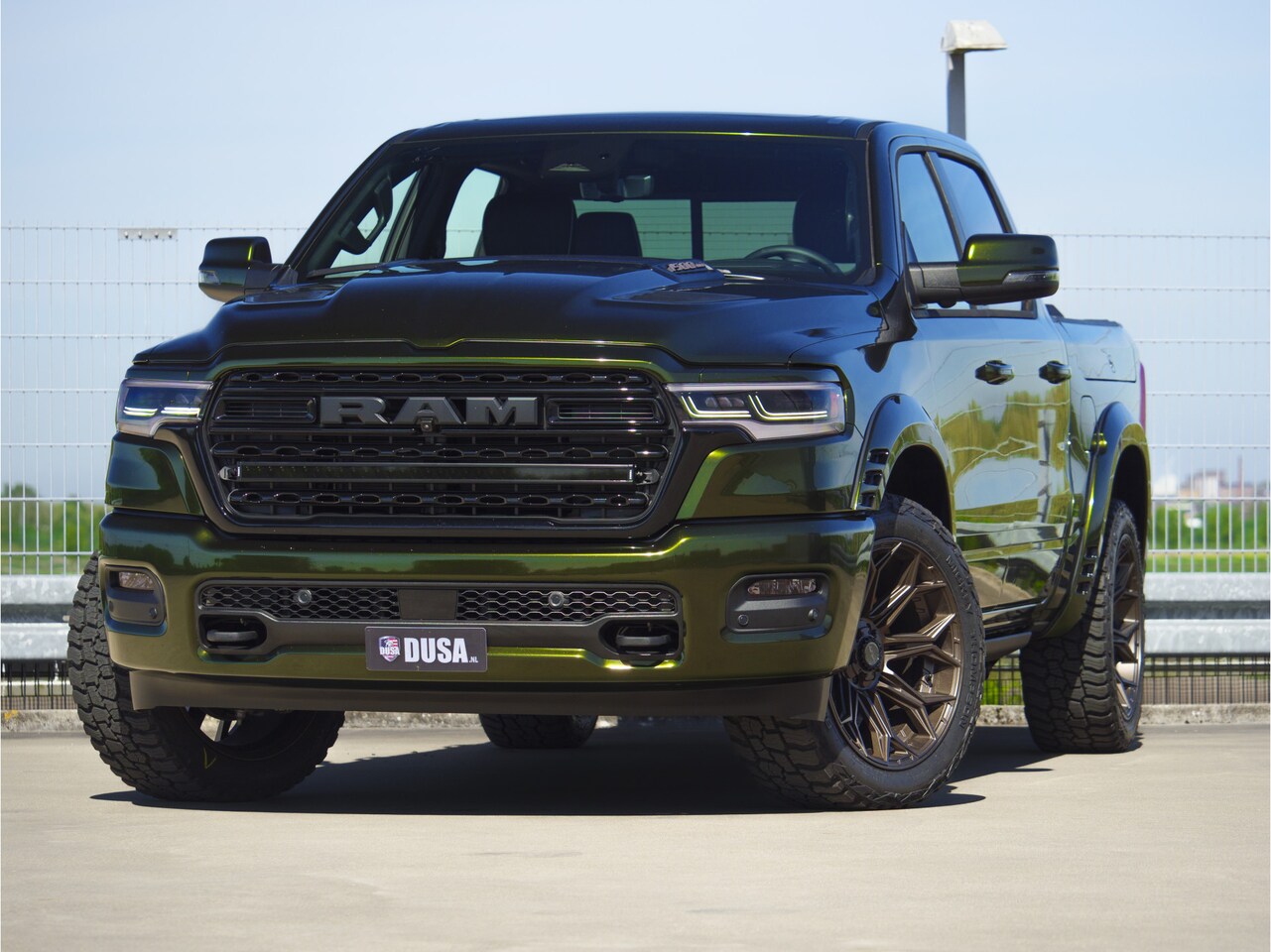Dodge Ram 1500 - | Limited | 3.0L Twin-Turbo I6 | High Output | BPM-VRIJ Passenger Display | 14,4 Touch Scr - AutoWereld.nl