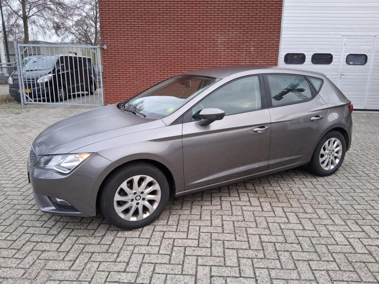 SEAT Leon - 1.2 TSI Reference 1.2 TSI Reference - AutoWereld.nl