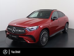 Mercedes-Benz GLC-klasse Coupé - GLC 300 e 4MATIC AMG Line | Achterasbesturing Luchtvering Pano Trekhaak HUD Burmester Vent